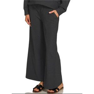 Zenana Ribbed Round‎ Neck Pullover and Drawstring Pants Set